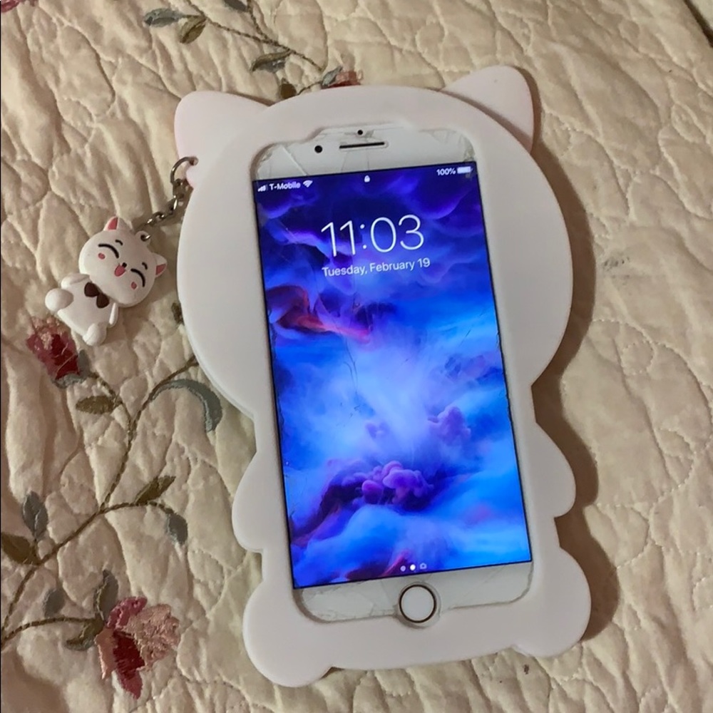 iPhone 8Plus/7plus Cat case with matching pendant